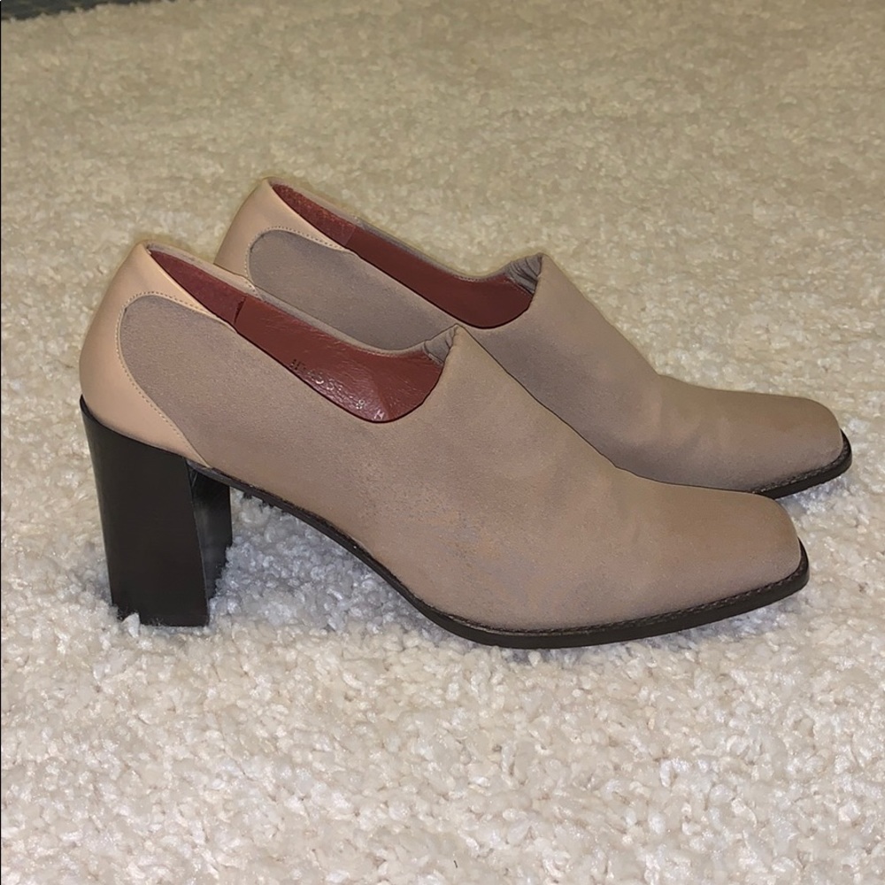 Donald J Pliner nude heels women’s 8 gently worn